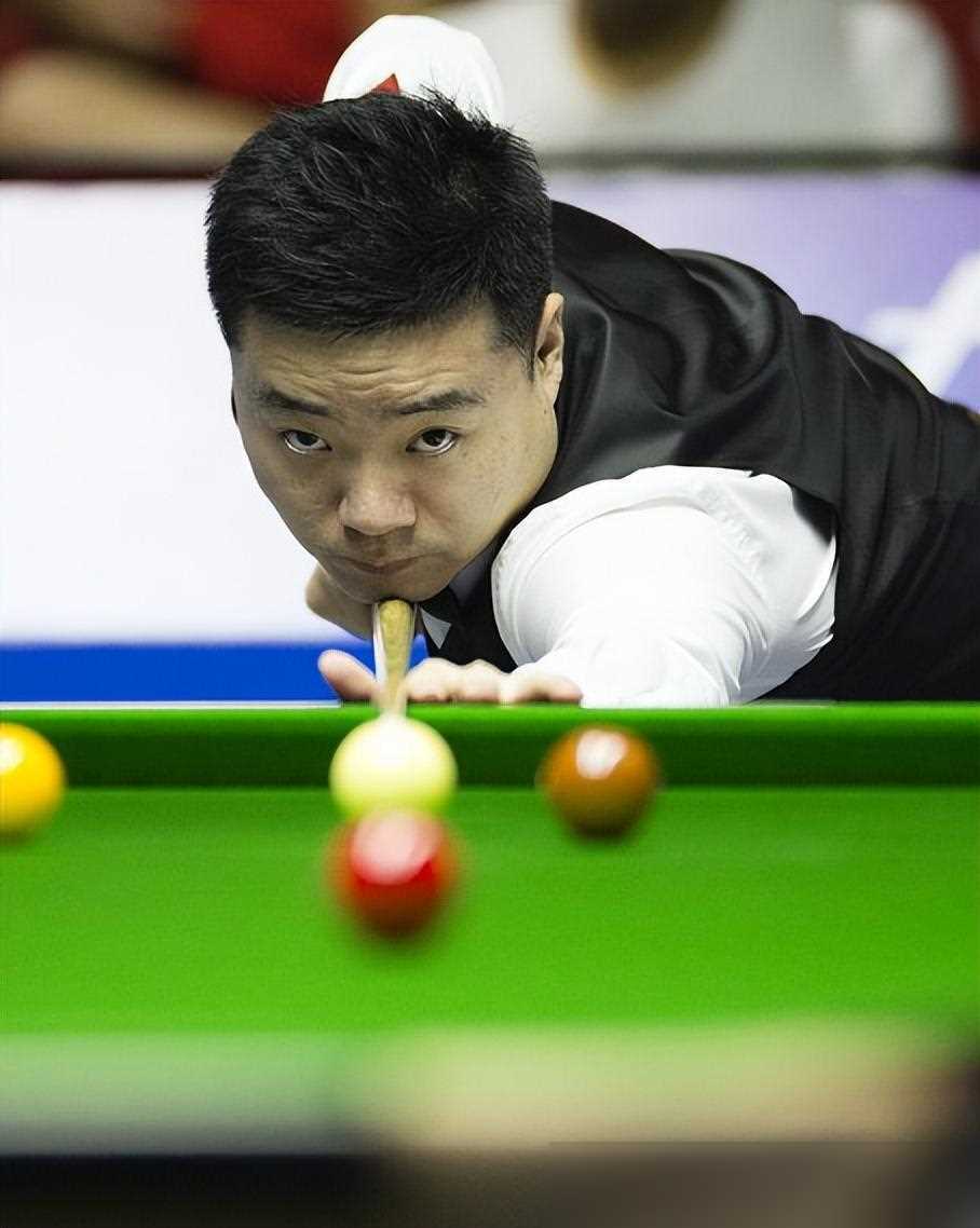 复杂多变的 复杂多变的