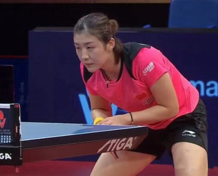 尽管后者是 尽管后者是